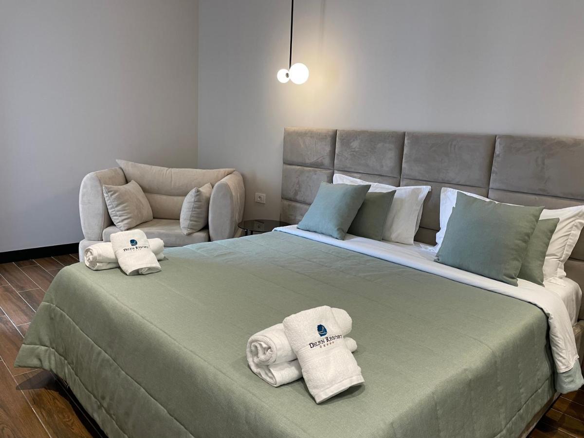 Delfin Kune Hotel Shëngjin