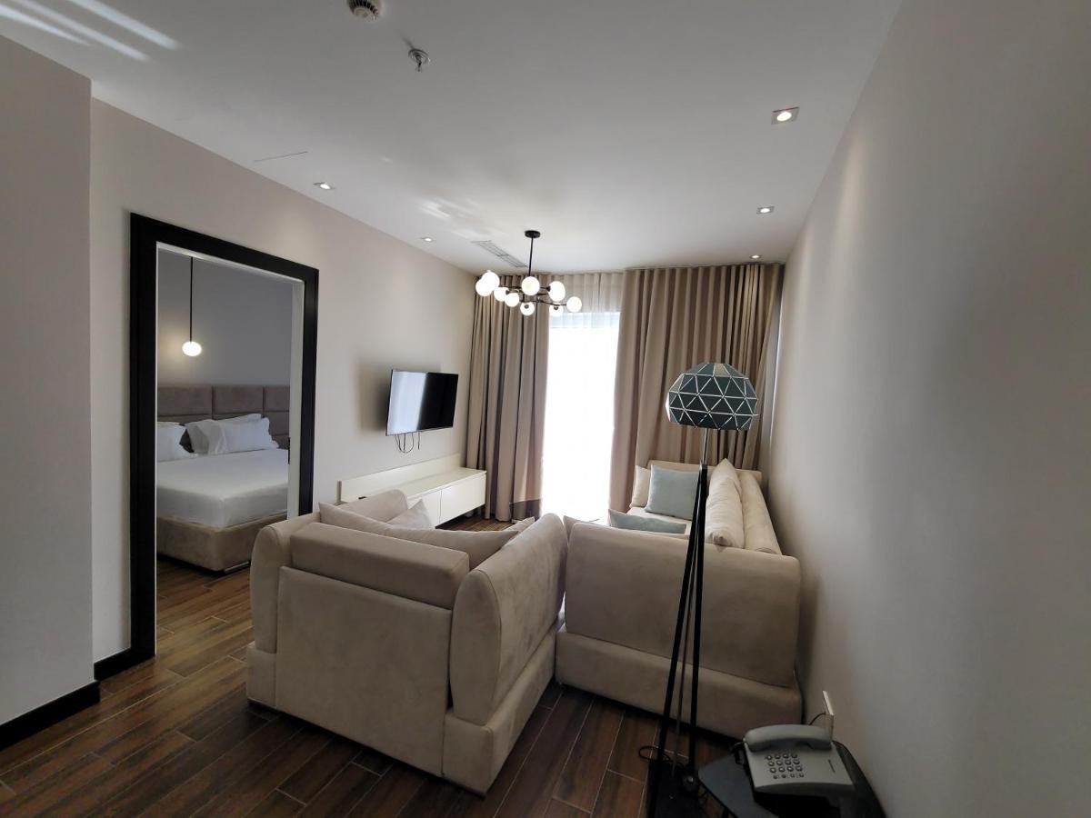 Delfin Kune 5* Shëngjin