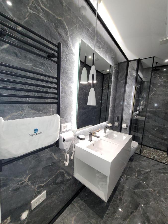Delfin Kune Szálloda 5*