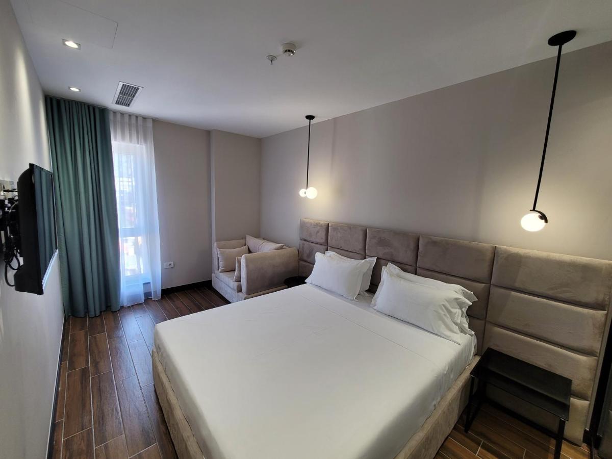 Delfin Kune Hotel